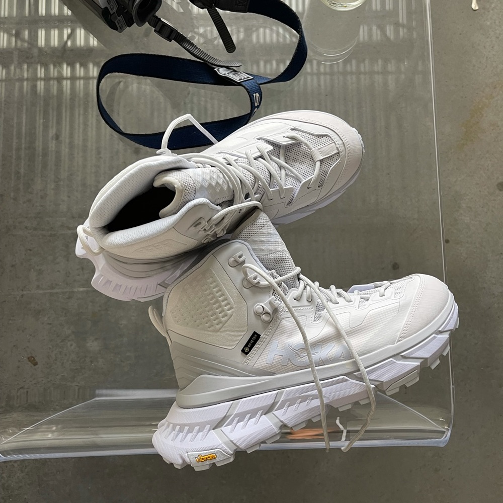 Hoka One One Tennine